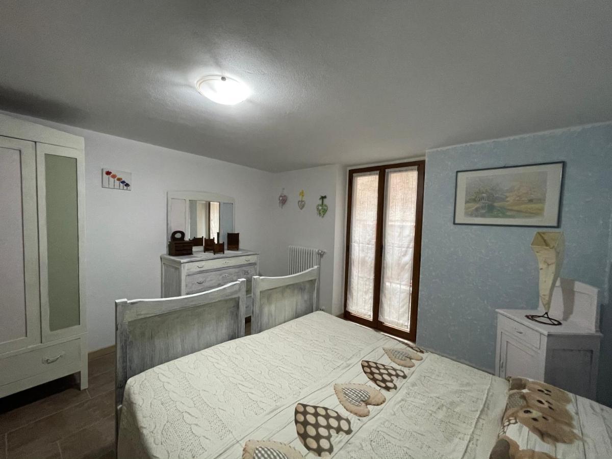 La Casa Di Pucci Nel Borgo Affrescato Di Parlasco Cortenova Ngoại thất bức ảnh