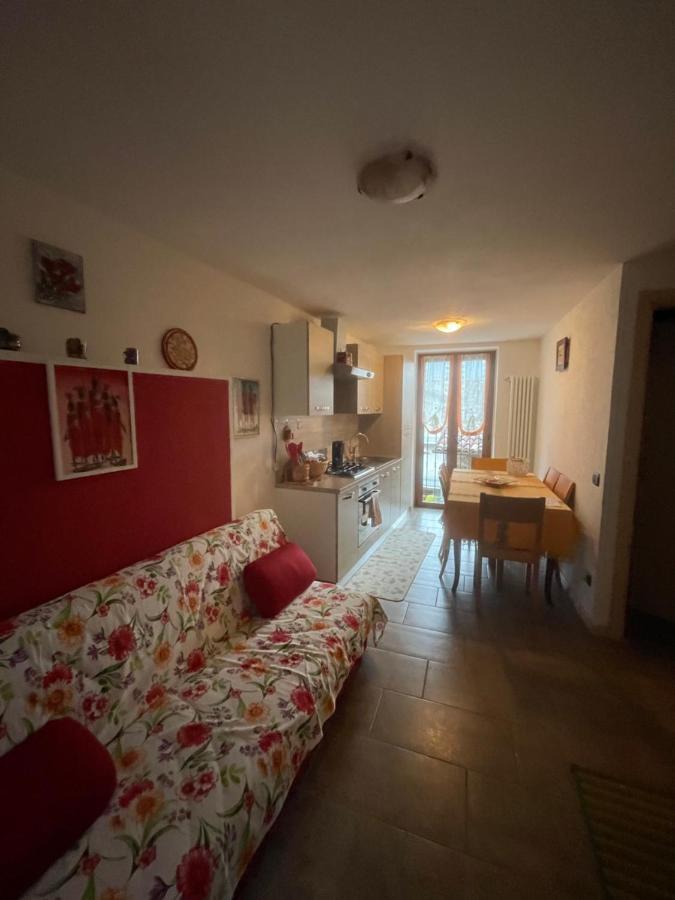 La Casa Di Pucci Nel Borgo Affrescato Di Parlasco Cortenova Ngoại thất bức ảnh