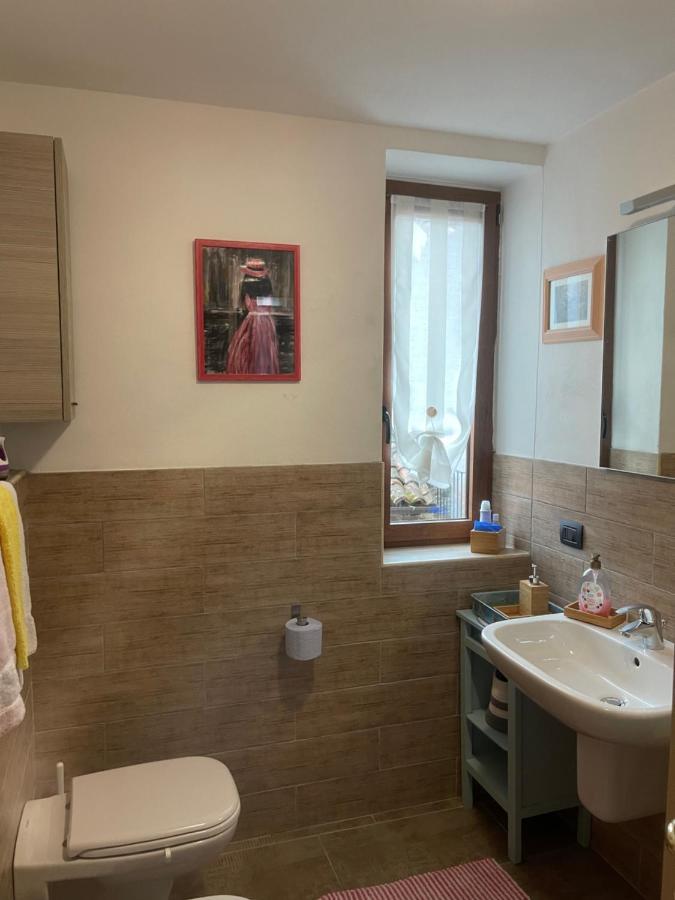 La Casa Di Pucci Nel Borgo Affrescato Di Parlasco Cortenova Ngoại thất bức ảnh